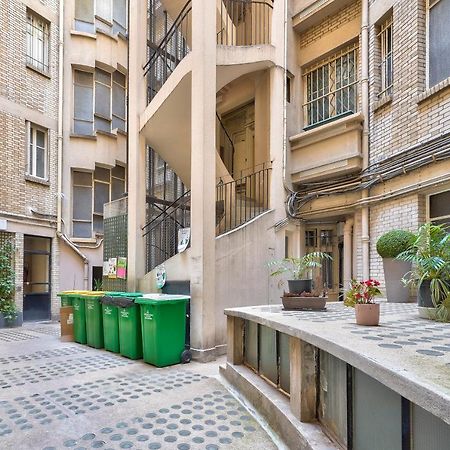 Designed Studio With Ac-Terrasse Vue Tour Eiffel Paris Exterior photo