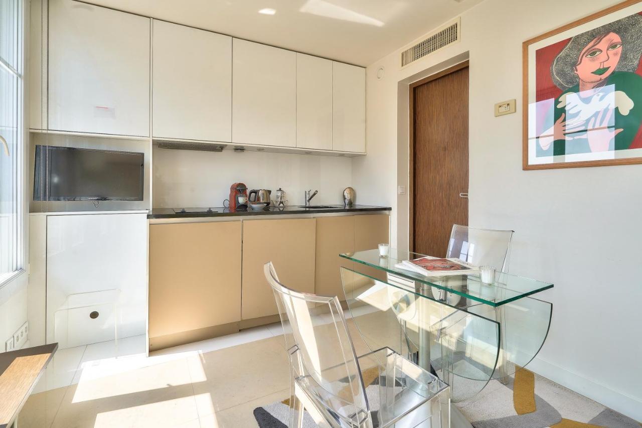 Designed Studio With Ac-Terrasse Vue Tour Eiffel Paris Exterior photo