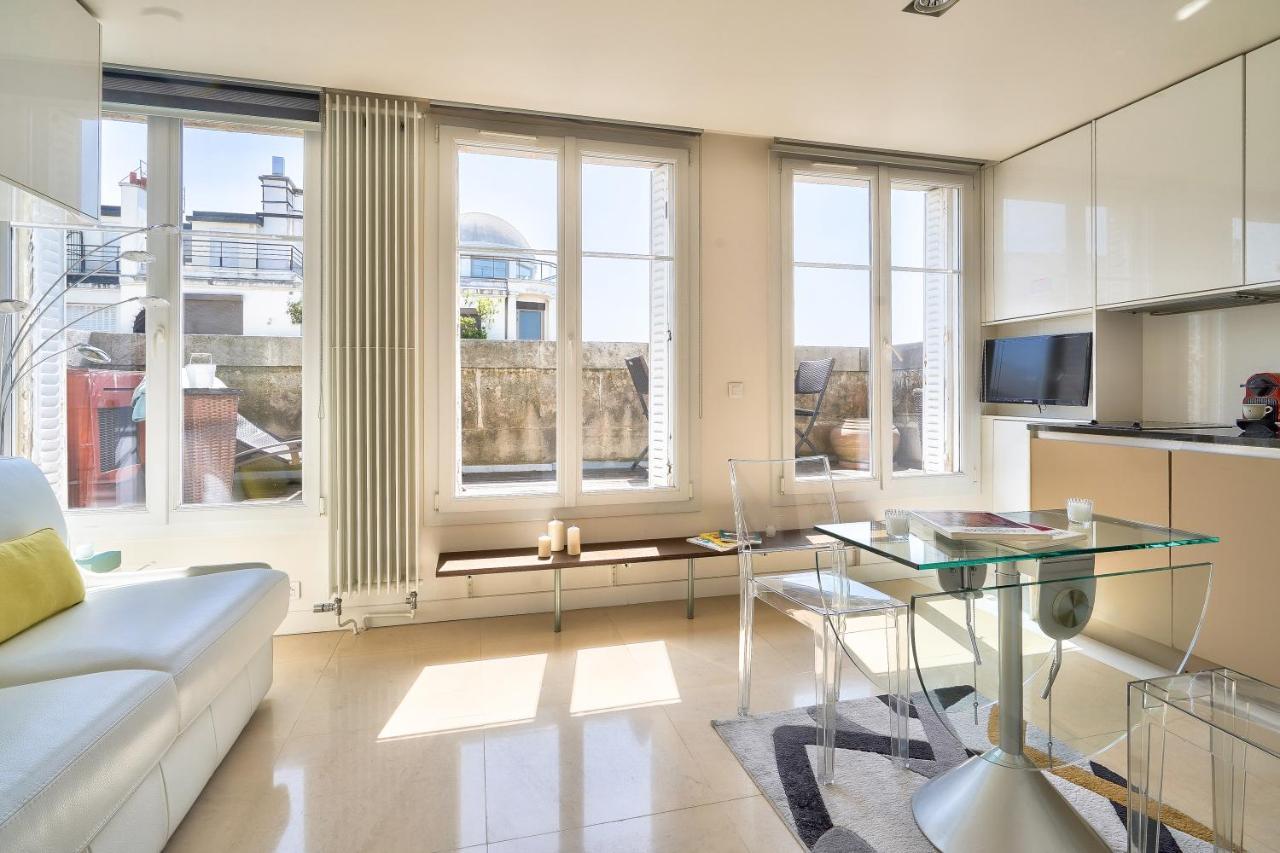 Designed Studio With Ac-Terrasse Vue Tour Eiffel Paris Exterior photo
